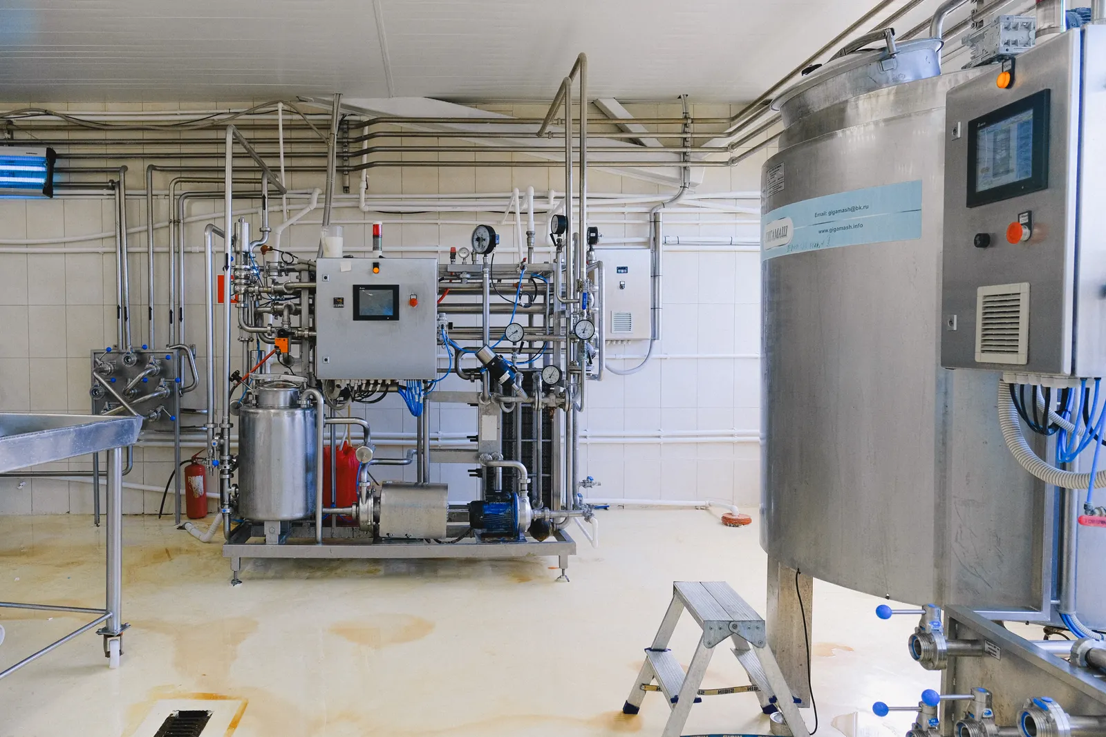 Modern industrial machinery representing lubricant manufacturing applications